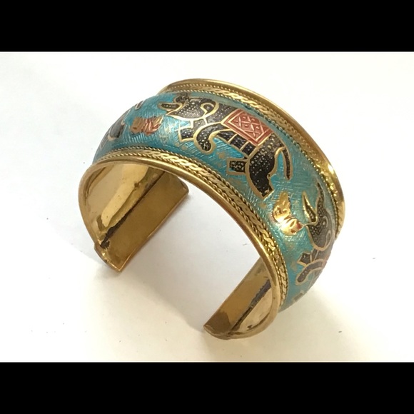 Free Shipping Cuff Bracelet Etched Elephant Theme - Picture 12 of 16